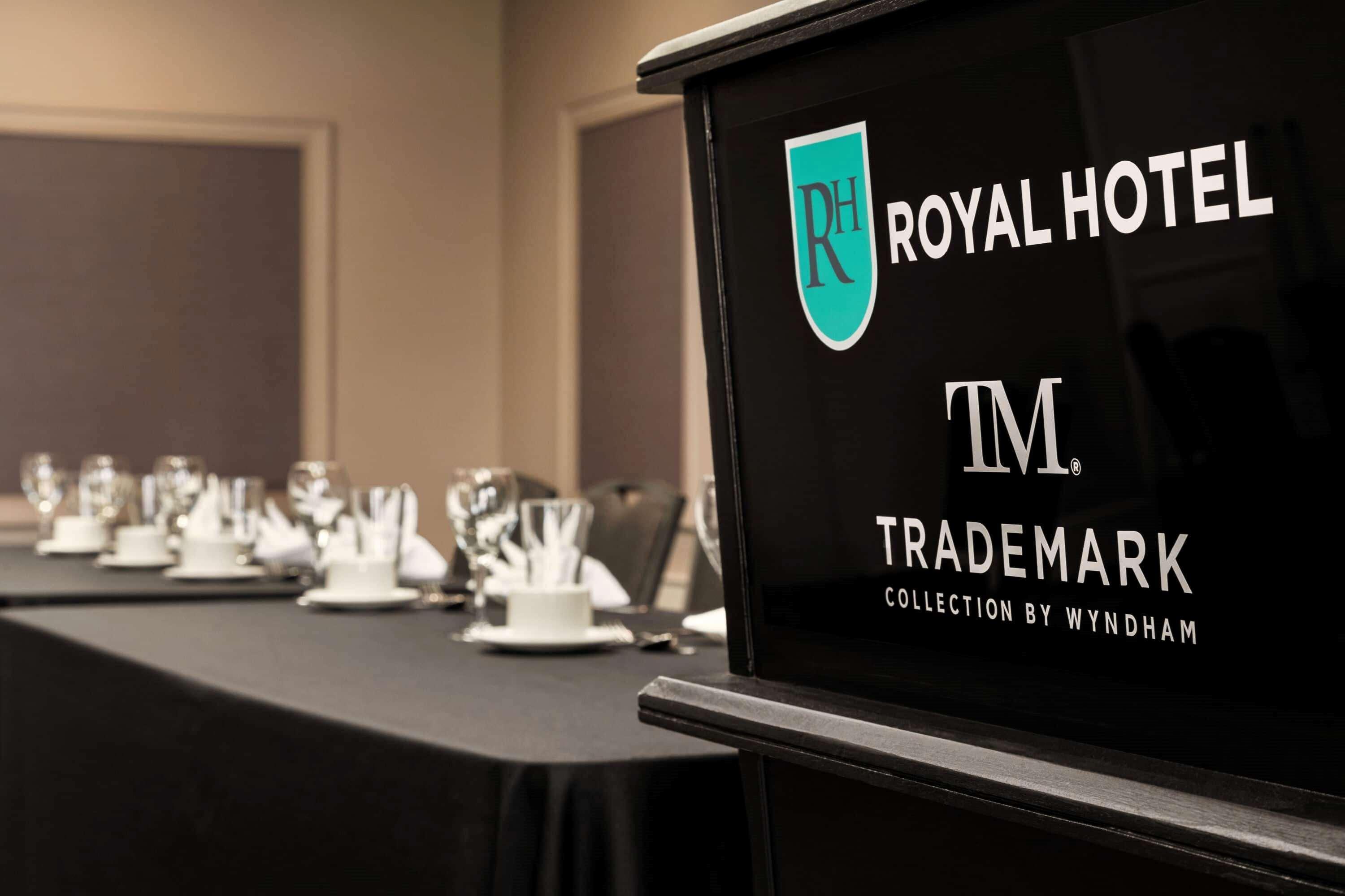 Royal Hotel Calgary, Trademark Collection By Wyndham Ngoại thất bức ảnh