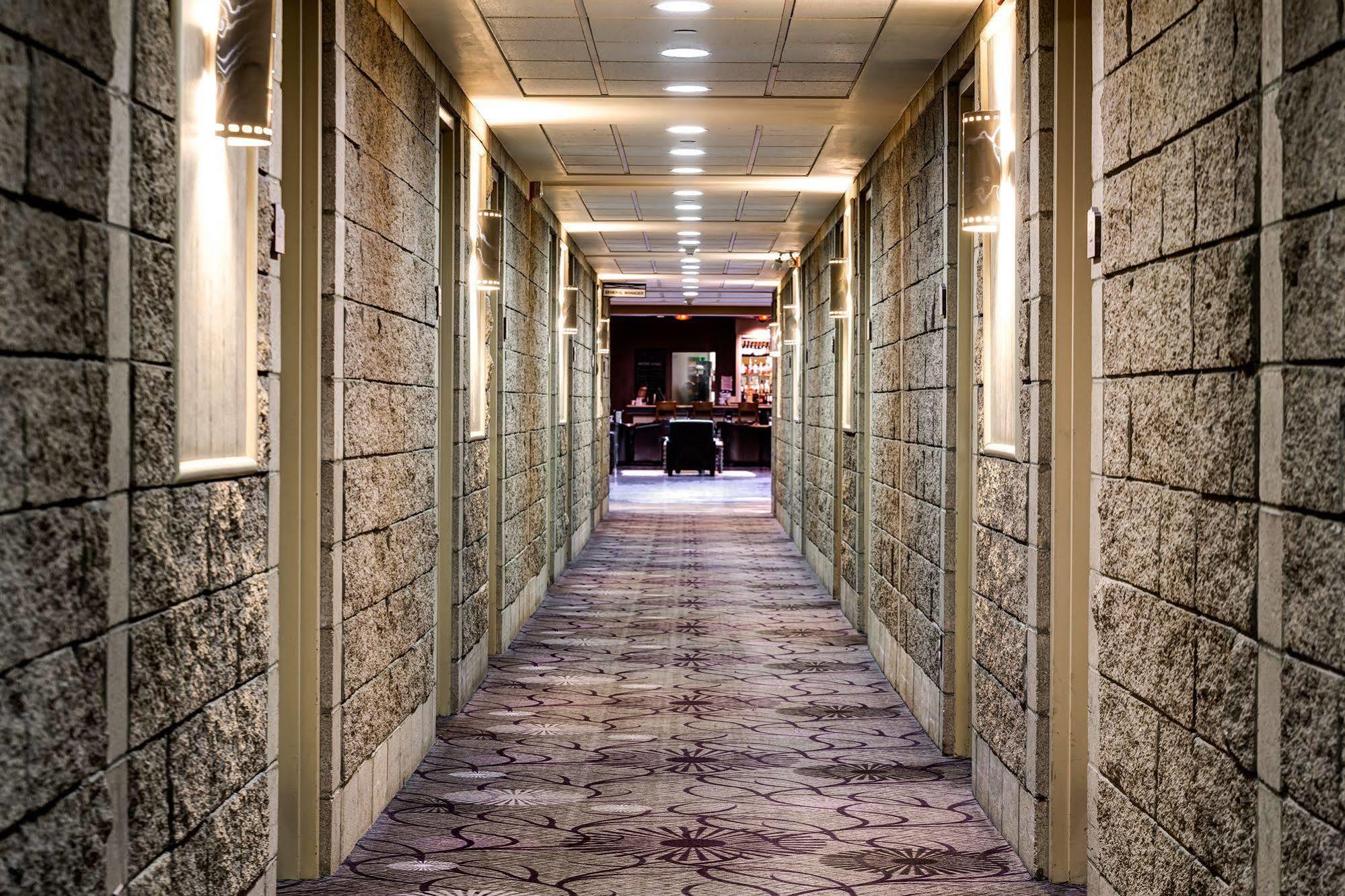 Royal Hotel Calgary, Trademark Collection By Wyndham Ngoại thất bức ảnh