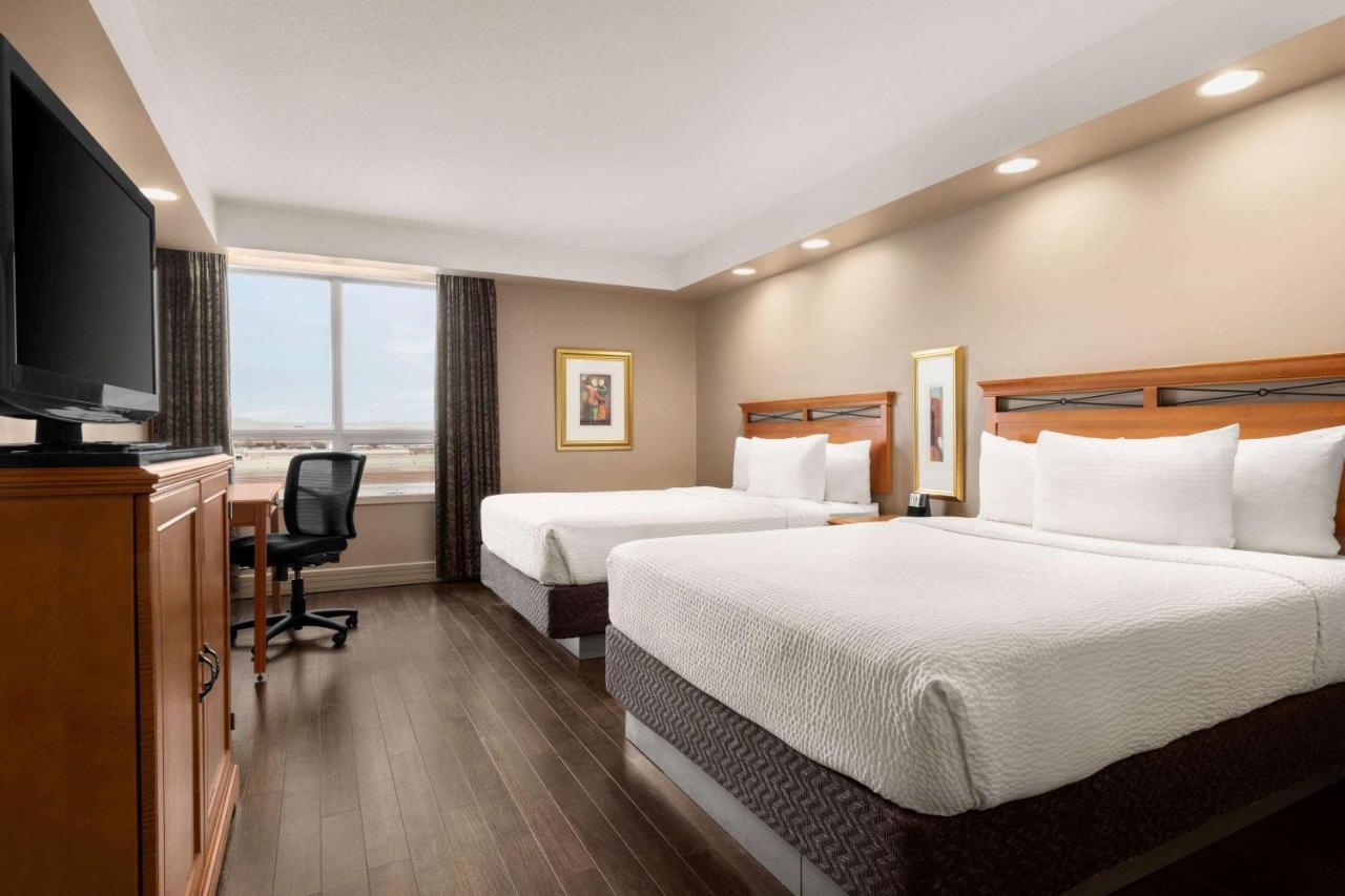 Royal Hotel Calgary, Trademark Collection By Wyndham Ngoại thất bức ảnh